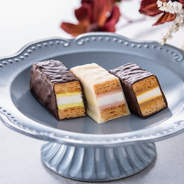お歳暮 クリスマス 2025 焼き菓子 お菓子 スイーツ 贈り物 ギフト 千疋屋 パティスリー銀座千疋屋 【冬季限定】銀座ミルフィーユ6個