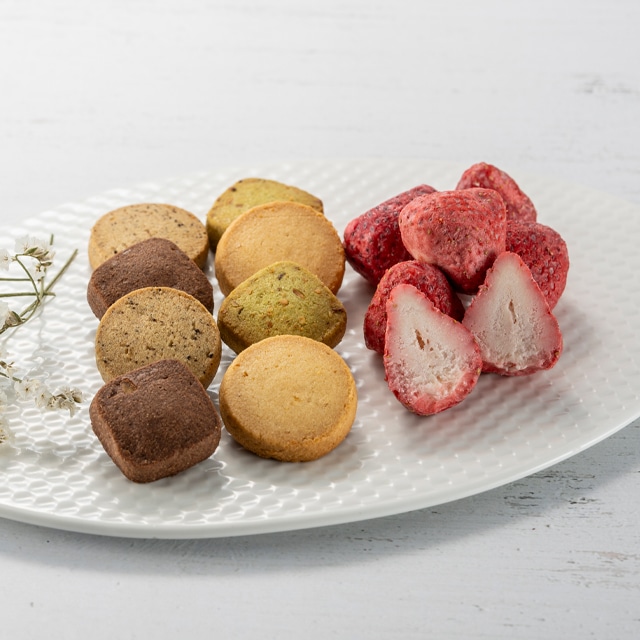 お歳暮 クリスマス 2025 チョコレート お菓子 スイーツ 贈り物 ギフト 千疋屋 パティスリー銀座千疋屋 【冬季限定】いちごショコラ&クッキー