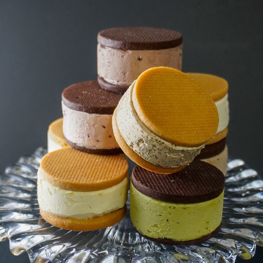 お歳暮 クリスマス 2025 焼き菓子 お菓子 スイーツ 贈り物 ギフト 千疋屋 パティスリー銀座千疋屋 プレミアムバターサンド16個