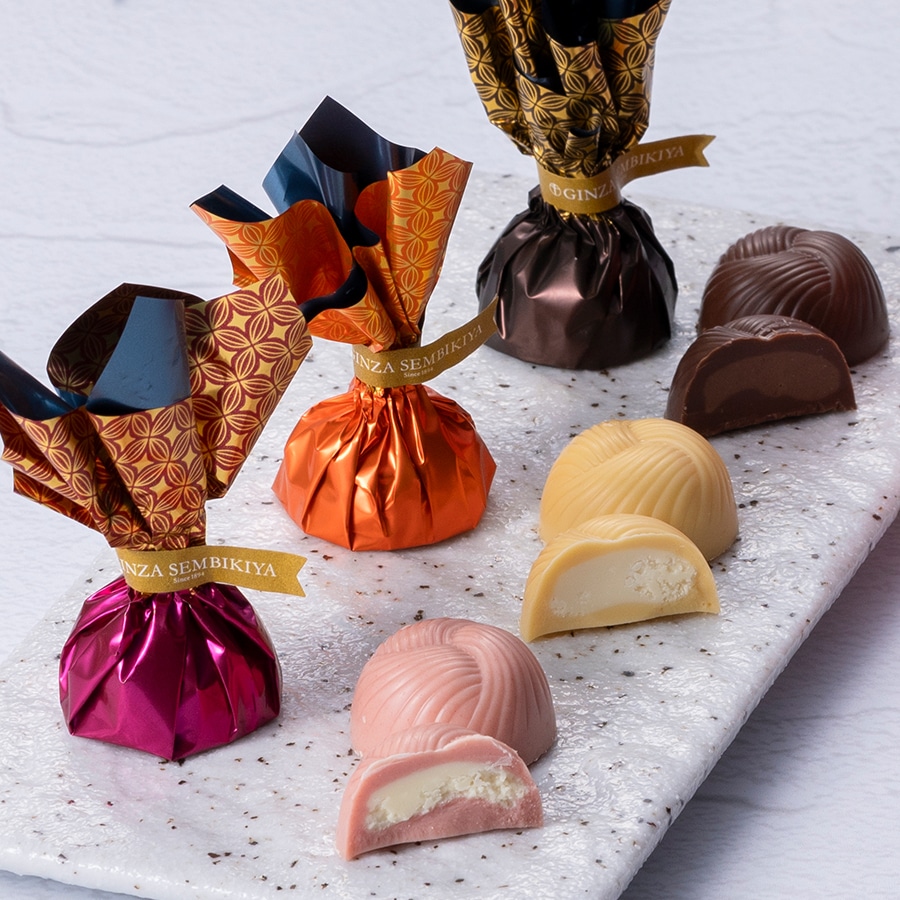 お歳暮 クリスマス 2025 チョコレート お菓子 スイーツ 贈り物 ギフト 千疋屋 パティスリー銀座千疋屋 銀座ボンボンショコラ(クリスマス2缶セット)