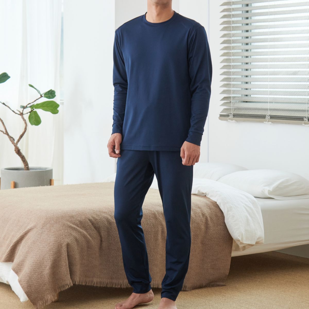 ベネクス リカバリーウェア 一般医療機器 スタンダードドライ+ ロングスリーブクルーネック ジョガーパンツ 上下セット メンズ ネイビー