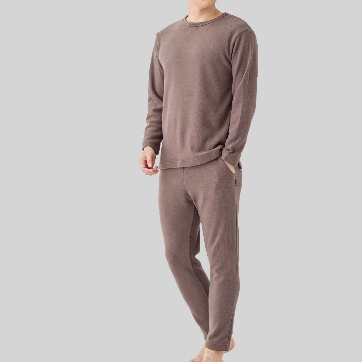 ベネクス リカバリーウェア コンフォートヒート クルーネック テーパードパンツ 上下セット メンズ モカ