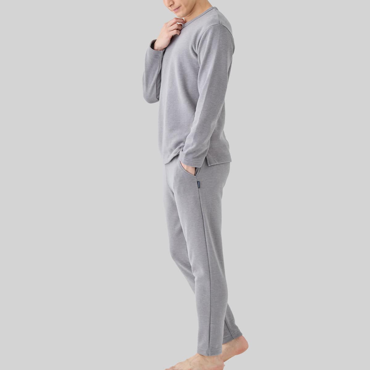 ベネクス リカバリーウェア コンフォートヒート クルーネック テーパードパンツ 上下セット メンズ スモーキーグレー