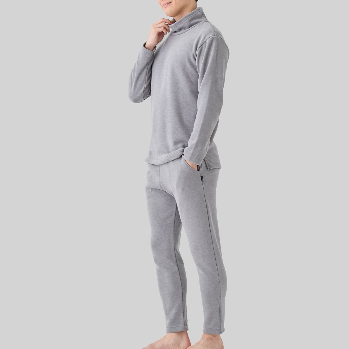 ベネクス リカバリーウェア コンフォートヒート オフタートルネック テーパードパンツ 上下セット メンズ スモーキーグレー