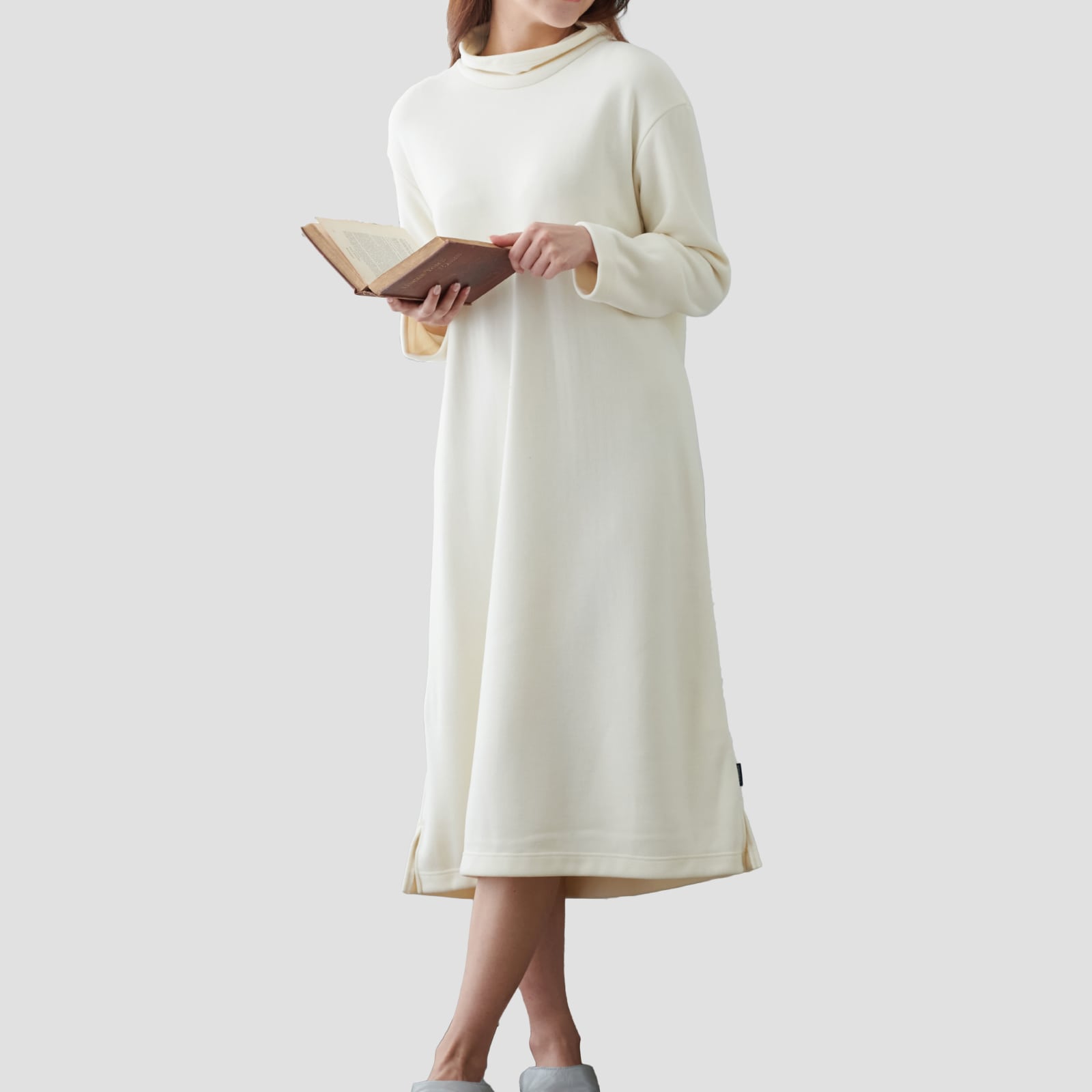 ベネクス リカバリーウェア コンフォートヒート オフタートルネック ワンピース レディース アイボリー