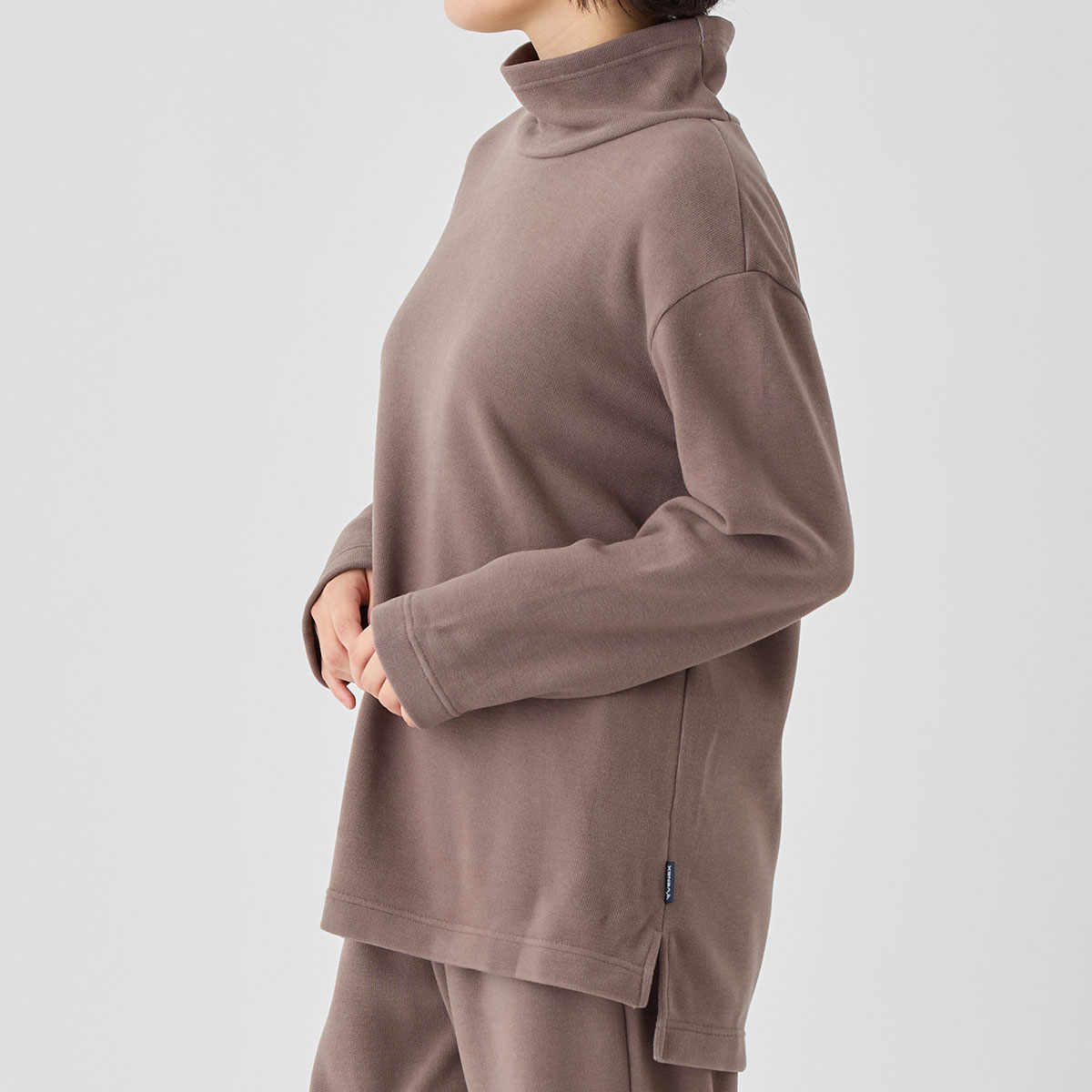ベネクス リカバリーウェア コンフォートヒート オフタートルネック レディース モカ