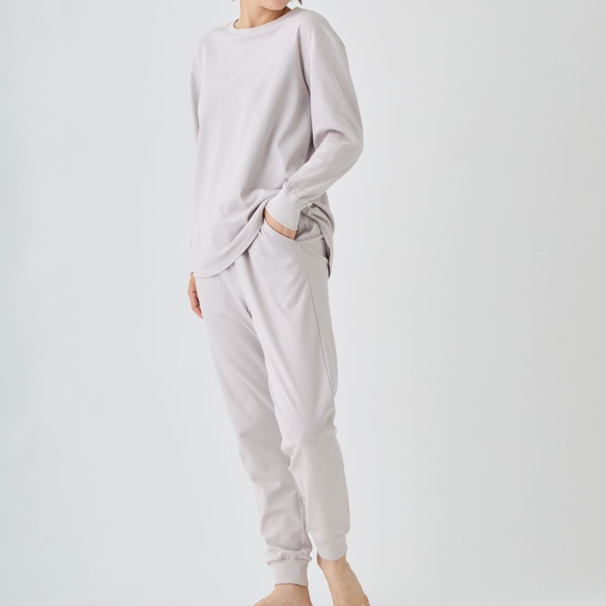ベネクス リカバリーウェア コンフォートタッチ クルーネック長袖 ジョガーパンツ 上下セット レディース ライトグレー