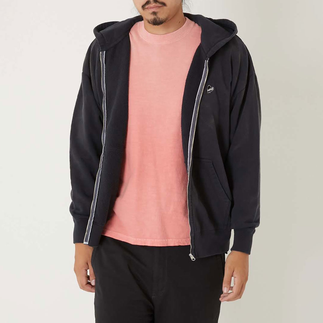 ハートインワッペンFADEジップパーカ