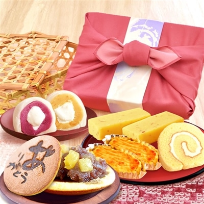 誕生日 プレゼント 送料無料 竹かごスイーツ 【赤色風呂敷】 ギフト お菓子 和菓子 どら焼き 大福 スイーツ ギフトセット 詰め合わせ 贈り物 食べ物 女性 40代 50代 60代