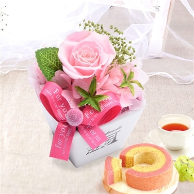 誕生日 プレゼント 送料無料  [薔薇プリザエッフェル・ピンク] お祝い  花 スイーツ ギフト おしゃれ お菓子 プリザーブドフラワー バラ 花とスイーツ 花とお菓子 女性 60代 70代 80代