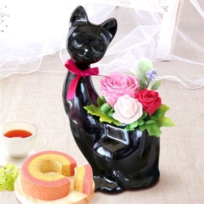 誕生日 プレゼント 送料無料  [プリザ・黒猫] お祝い  花 スイーツ ギフト おしゃれ お菓子 プリザーブドフラワー バラ 花とスイーツ 花とお菓子 女性 60代 70代 80代
