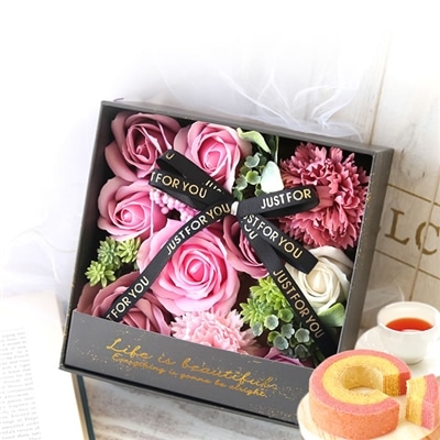 誕生日 プレゼント 送料無料  [ローズアンティークフラワー・ピンク] お祝い  花 スイーツ ギフト おしゃれ お菓子 プリザーブドフラワー バラ 花とスイーツ 花とお菓子 女性 60代 70代 80代