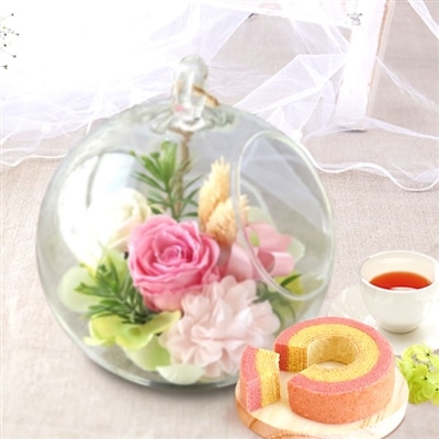 誕生日 プレゼント 送料無料  [ひも付きガラスドーム・ピンク] お祝い  花 スイーツ ギフト おしゃれ お菓子 プリザーブドフラワー バラ 花とスイーツ 花とお菓子 女性 60代 70代 80代