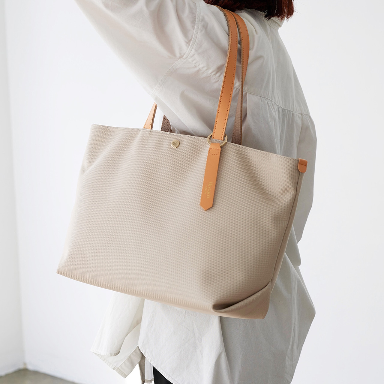 【Breath TOPKAPI】Aerial エアリアル ナイロン カラーストラップ付き A4 トートバッグ /軽量 ライトベージュ FREE