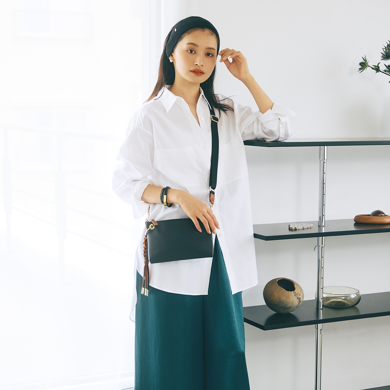 RIPPLE リプル コードチャーム付き ミニ ショルダーバッグ ブラック FREE