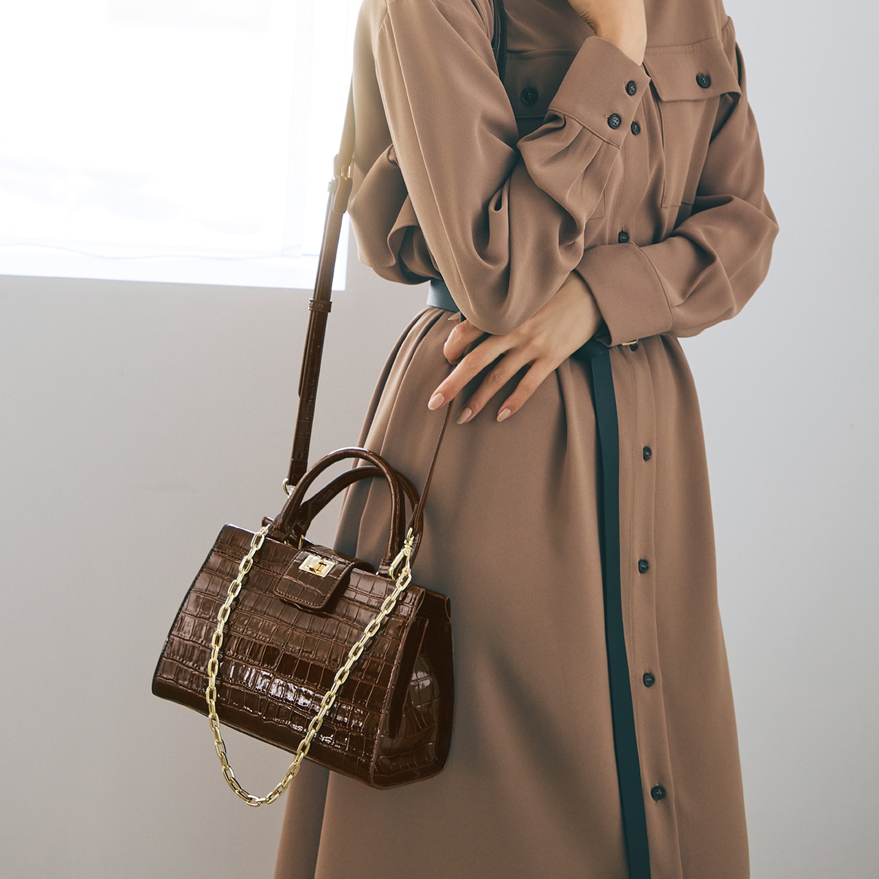 【TREASURE TOPKAPI】クロコ エナメル 2way ハンドバッグ ブラウン FREE