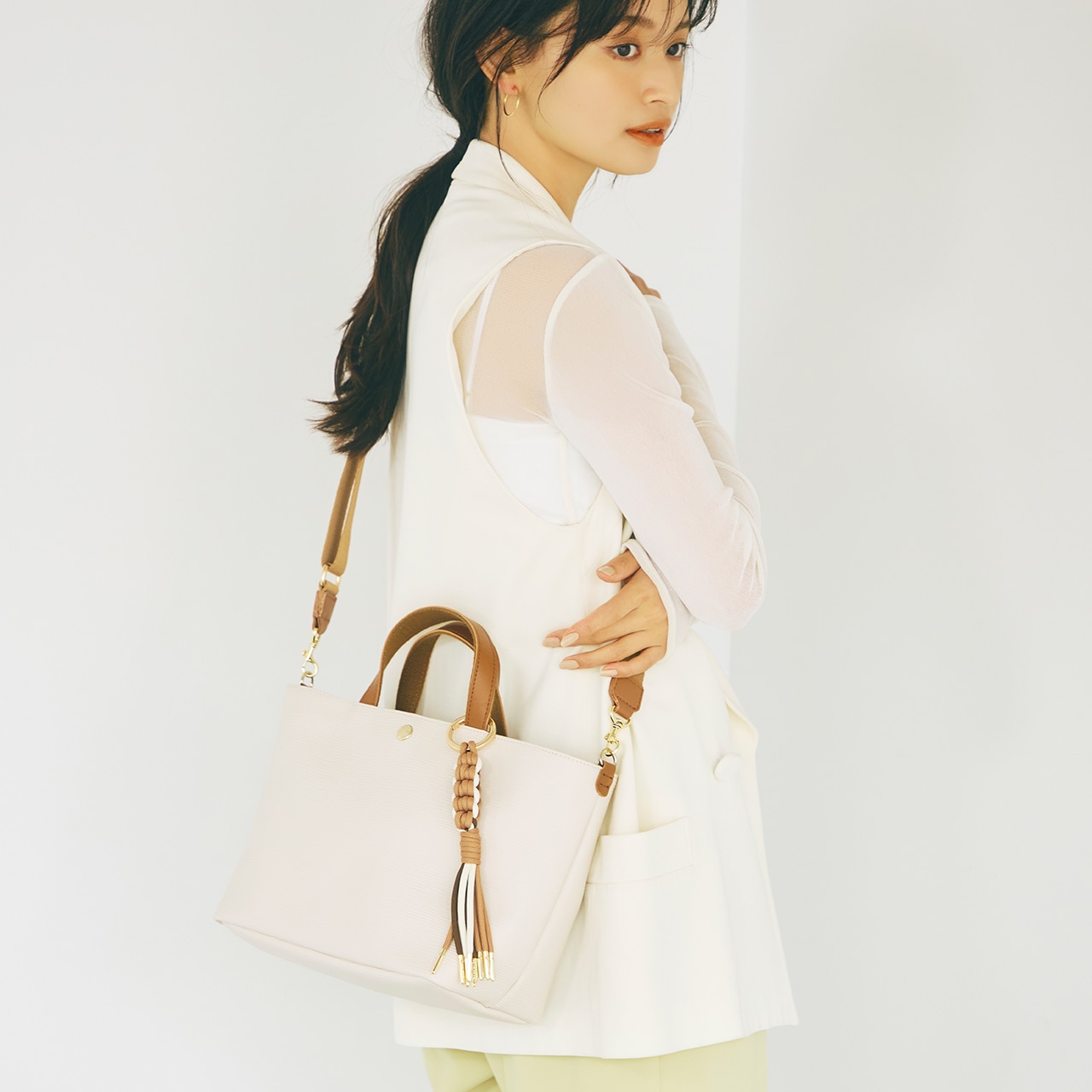 RIPPLE リプル コードチャーム付き 2way トートバッグ オフ FREE