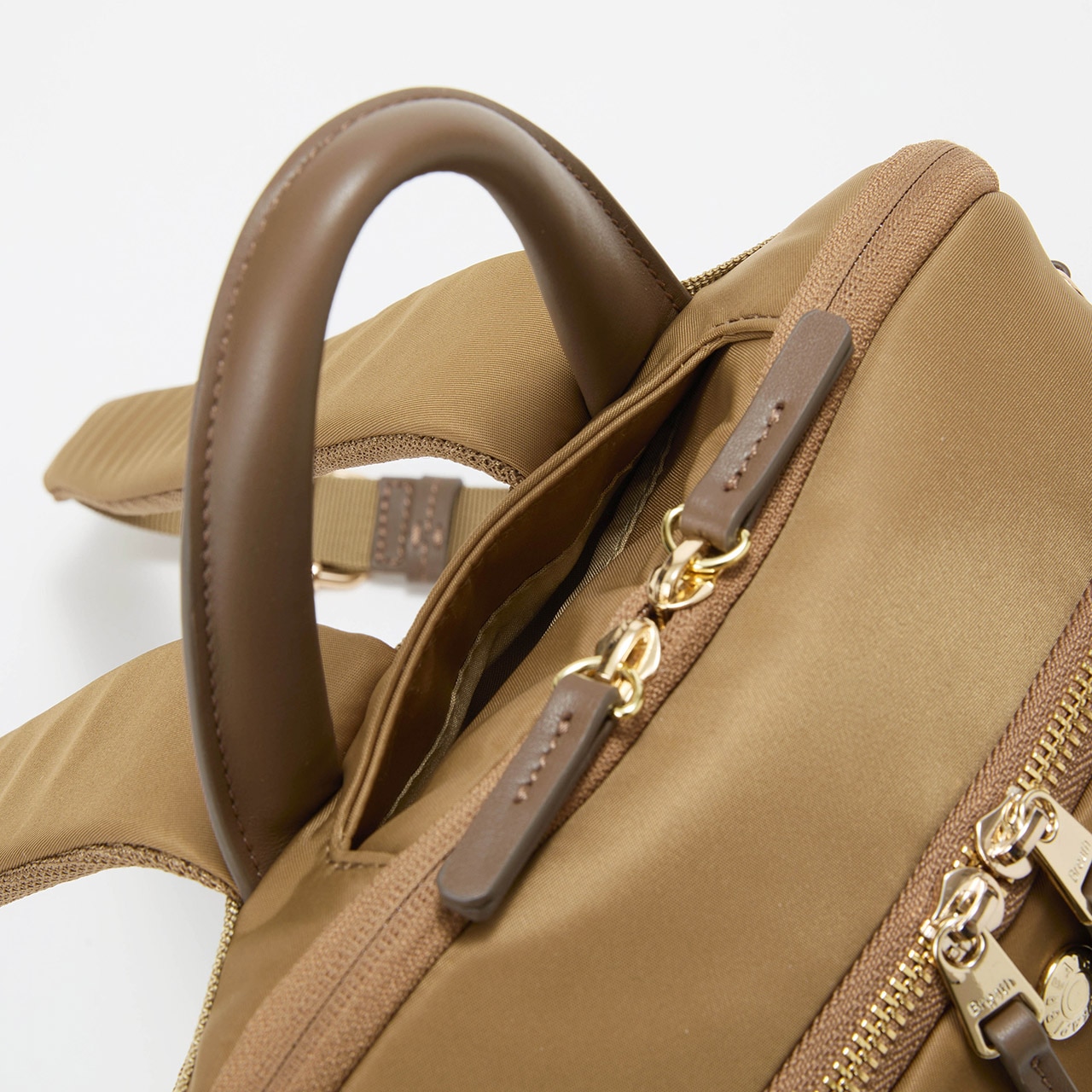 【Breath TOPKAPI】ナイロン 多機能リュック / 撥水 / PC対応 キャメル FREE