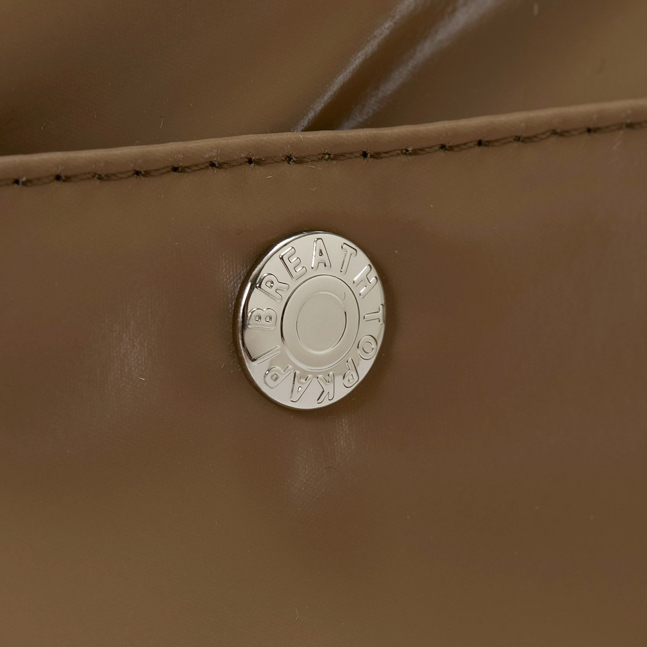 【Breath TOPKAPI】Train 防水ポリエステル ショルダー付き A4 トートバッグ / キャリー対応 ブラウン FREE