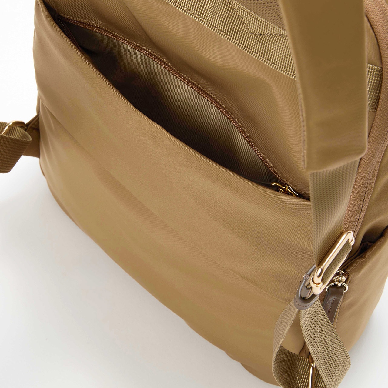 【Breath TOPKAPI】ナイロン 多機能リュック / 撥水 / PC対応 キャメル FREE