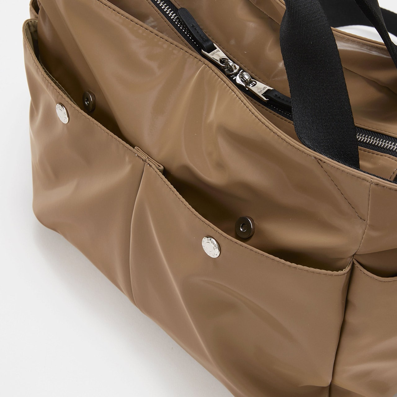 【Breath TOPKAPI】Train 防水ポリエステル ショルダー付き A4 トートバッグ / キャリー対応 ブラウン FREE