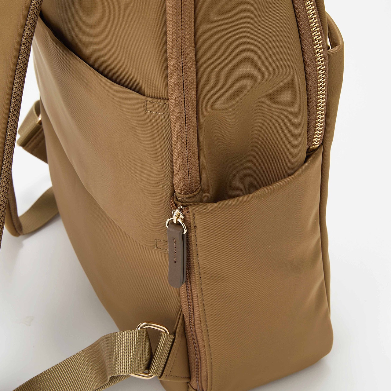 【Breath TOPKAPI】ナイロン 多機能リュック / 撥水 / PC対応 キャメル FREE