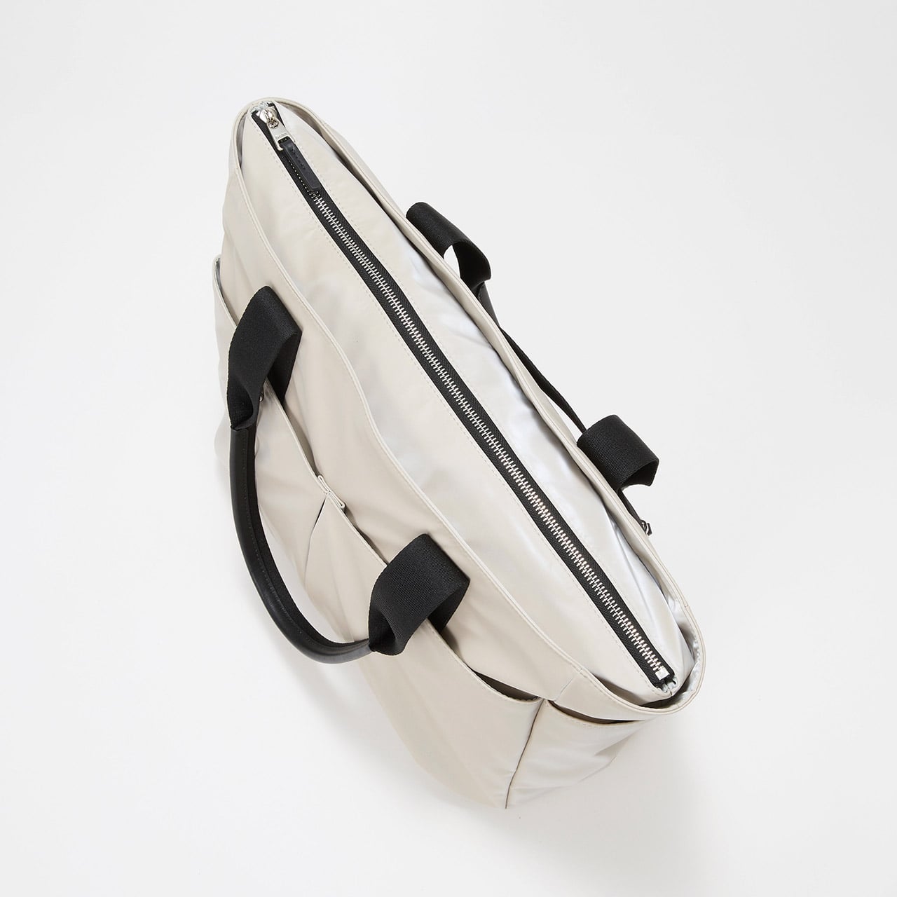 【Breath TOPKAPI】Train 防水ポリエステル ビッグ トートバッグ / 8ポケット/ キャリー対応 ライトベージュ FREE