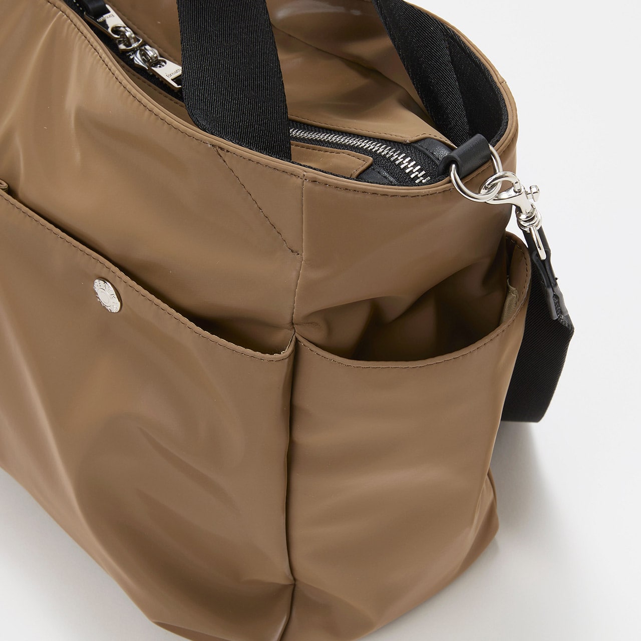 【Breath TOPKAPI】Train 防水ポリエステル ショルダー付き A4 トートバッグ / キャリー対応 ブラウン FREE