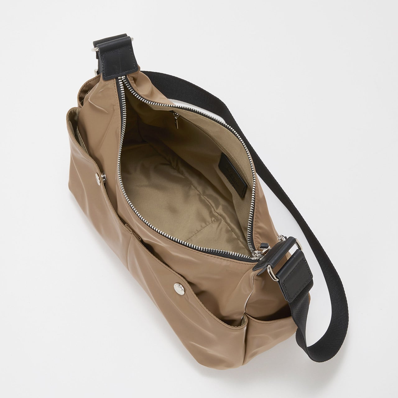 【Breath TOPKAPI】【軽量430g】Train 防水ポリエステル ワイド ショルダーバッグ ブラウン FREE