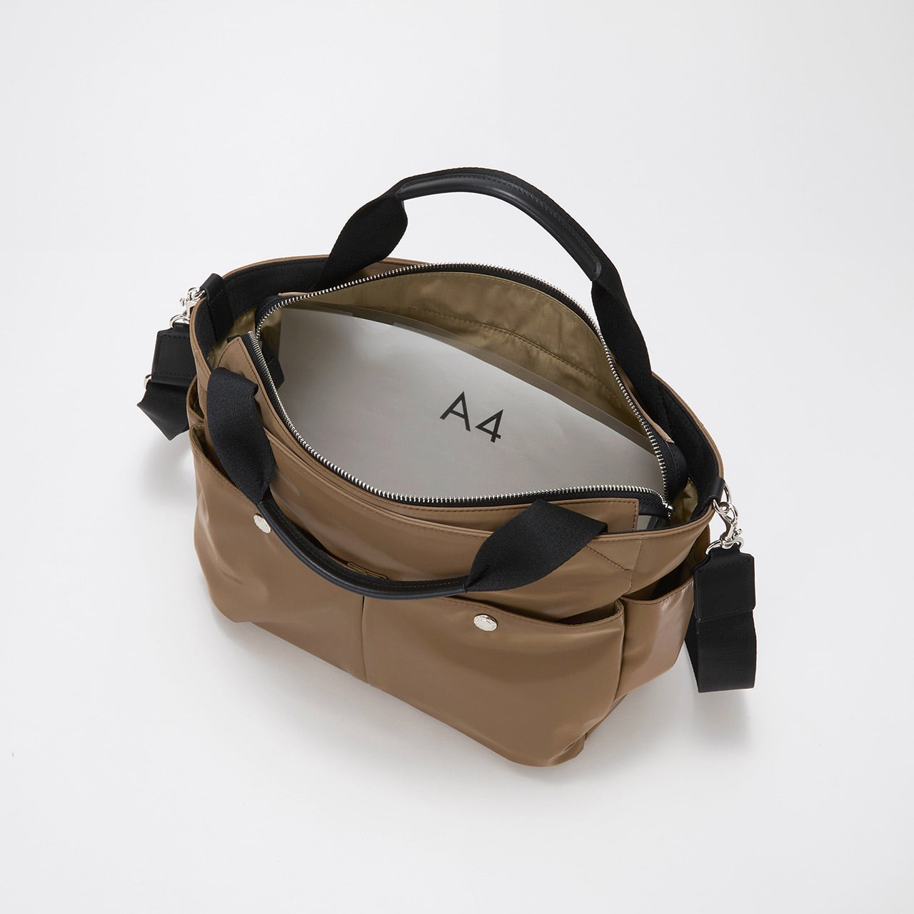 【Breath TOPKAPI】Train 防水ポリエステル ショルダー付き A4 トートバッグ / キャリー対応 ブラウン FREE