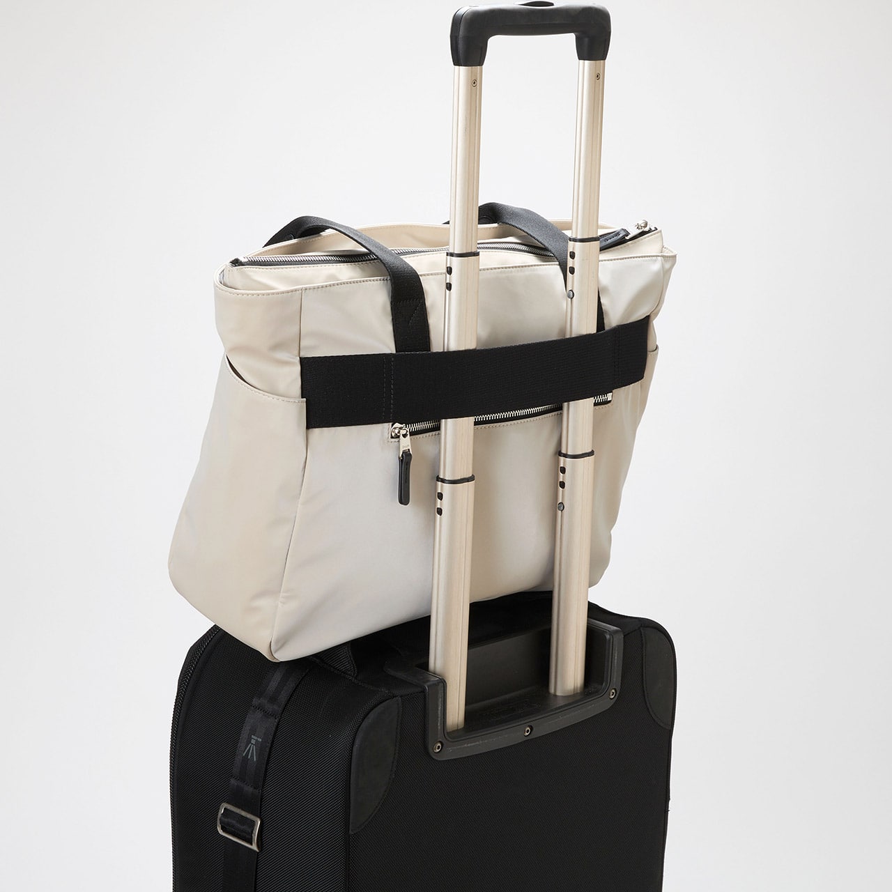 【Breath TOPKAPI】Train 防水ポリエステル ビッグ トートバッグ / 8ポケット/ キャリー対応 ライトベージュ FREE