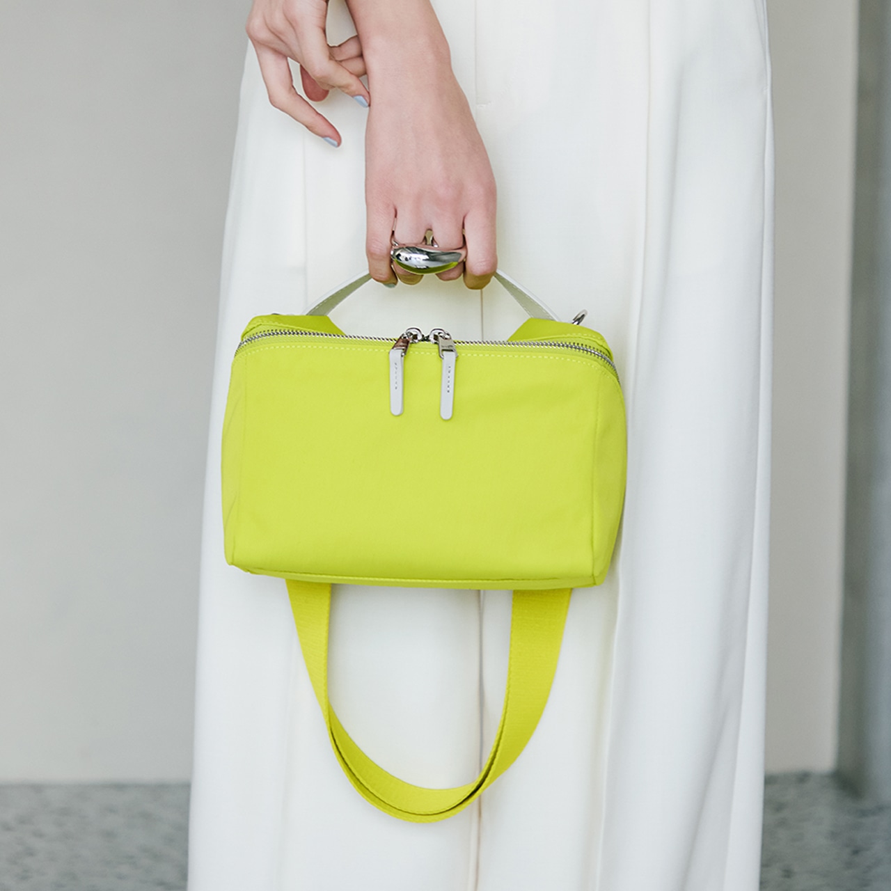 【Breath TOPKAPI】【撥水】マット ナイロン ボックス型 ショルダーバッグ