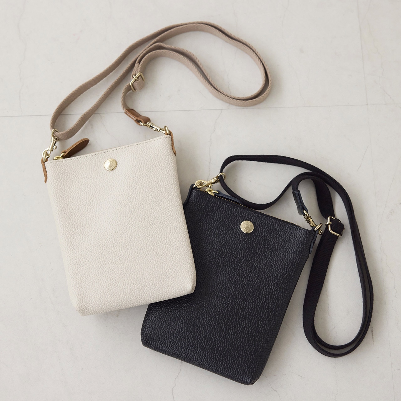 【Breath TOPKAPI】【VERY 掲載】 スコッチグレイン ネオレザー サコッシュ スマホ ショルダーバッグ