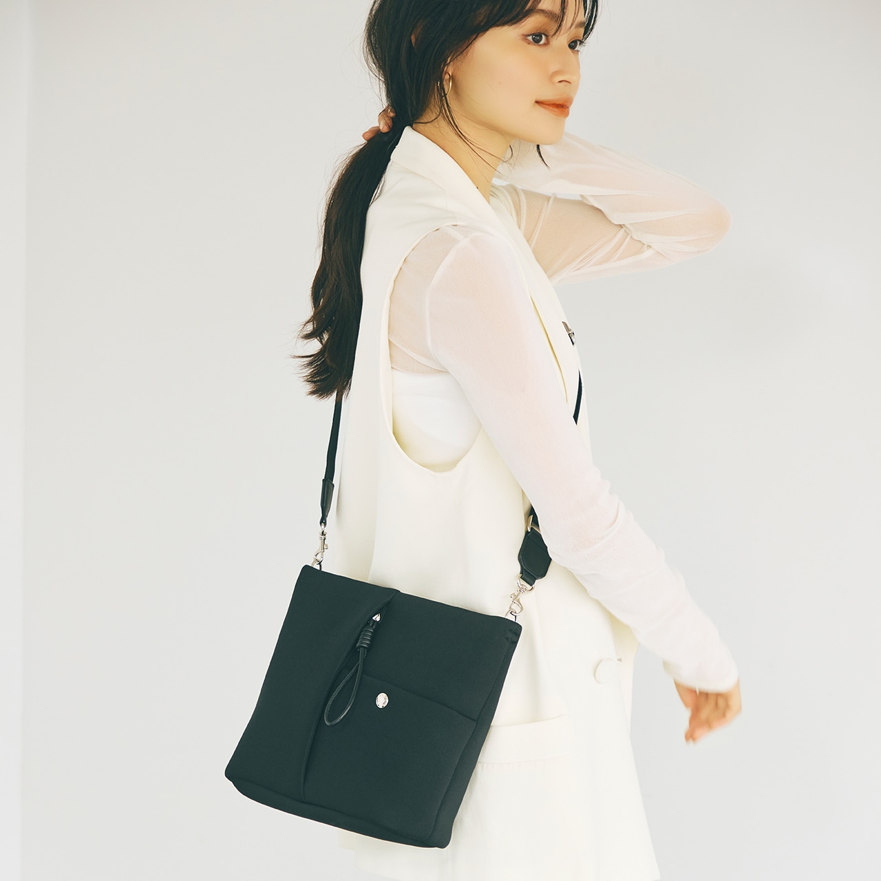 SORT ソート ネオプレン ショルダーバッグ