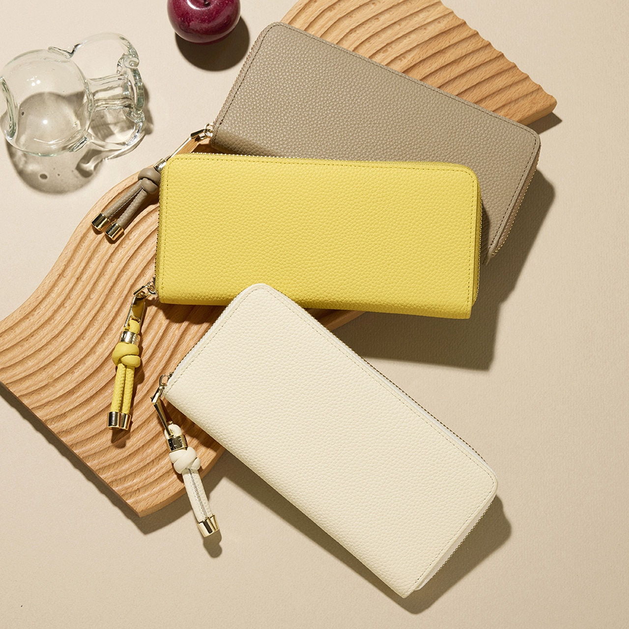 【TREASURE TOPKAPI】シュリンクレザー ラウンド 長財布