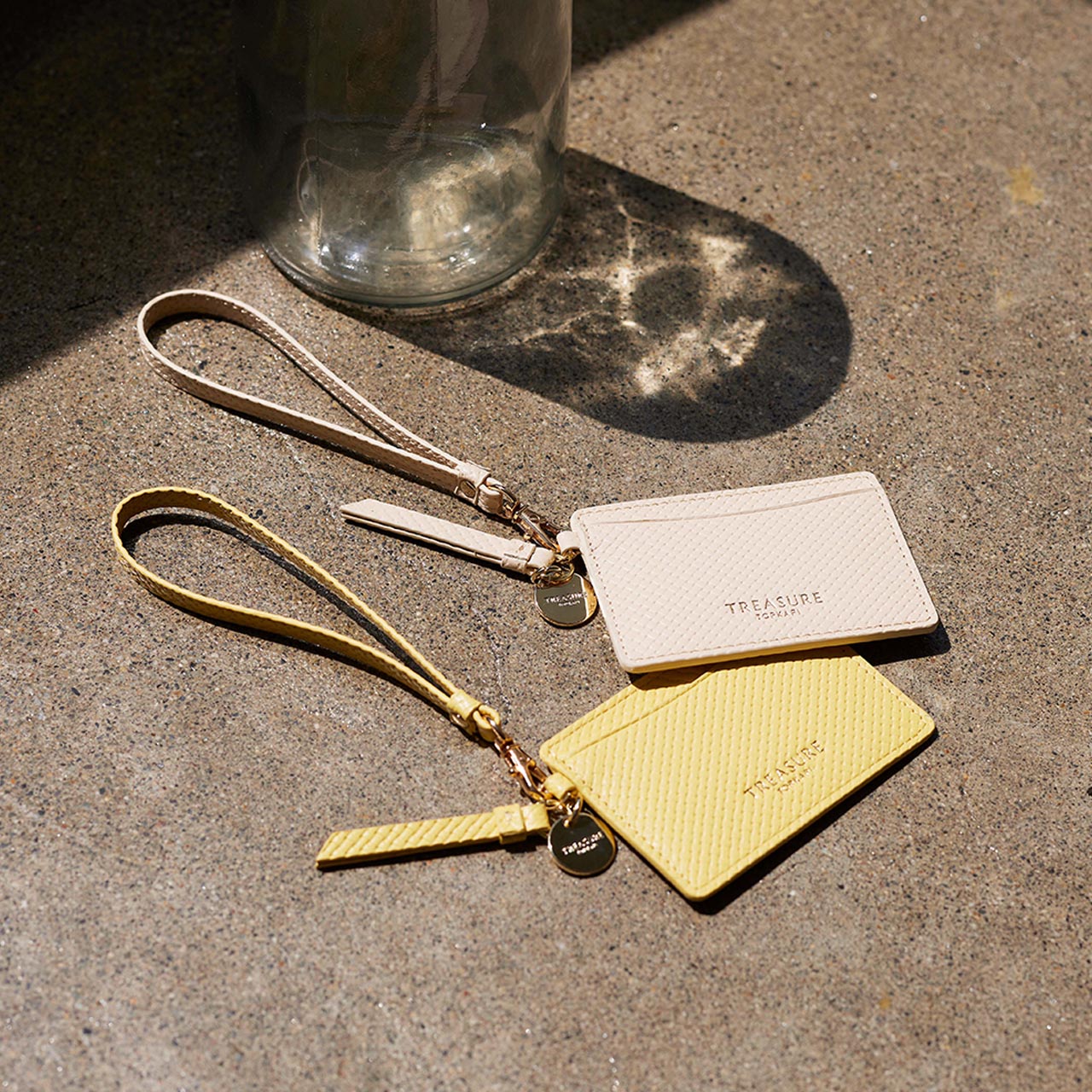 【TREASURE TOPKAPI】クロスエンボス レザー パスケース