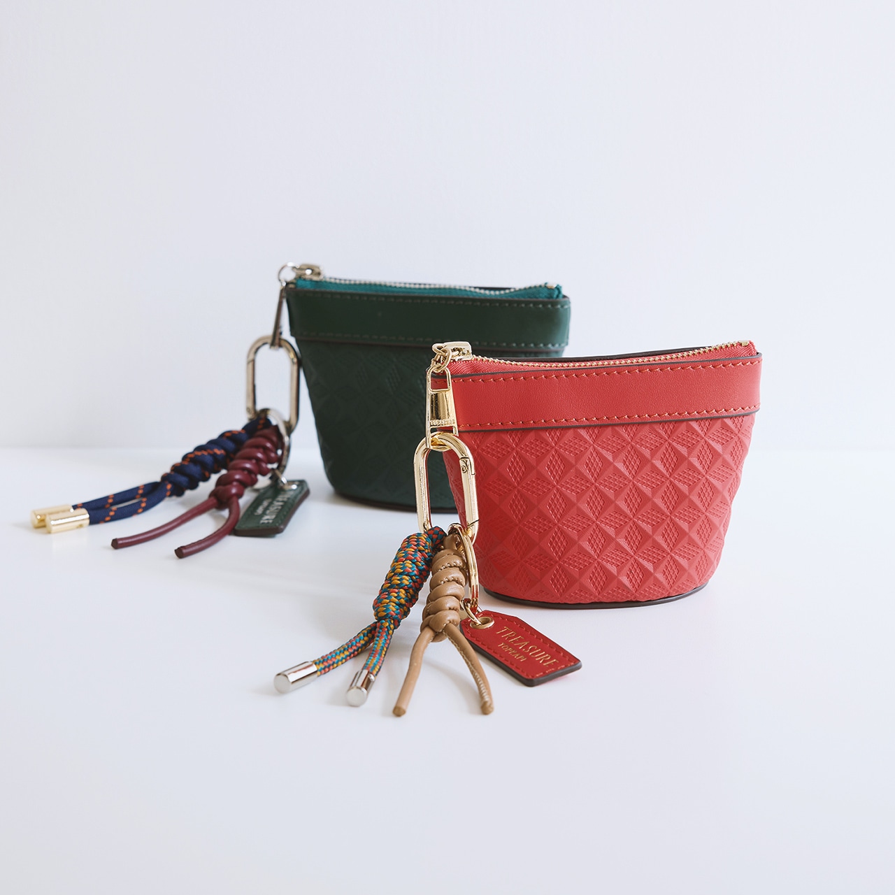 【TREASURE TOPKAPI】スムースレザー 幾何柄 マルチケース バッグチャーム