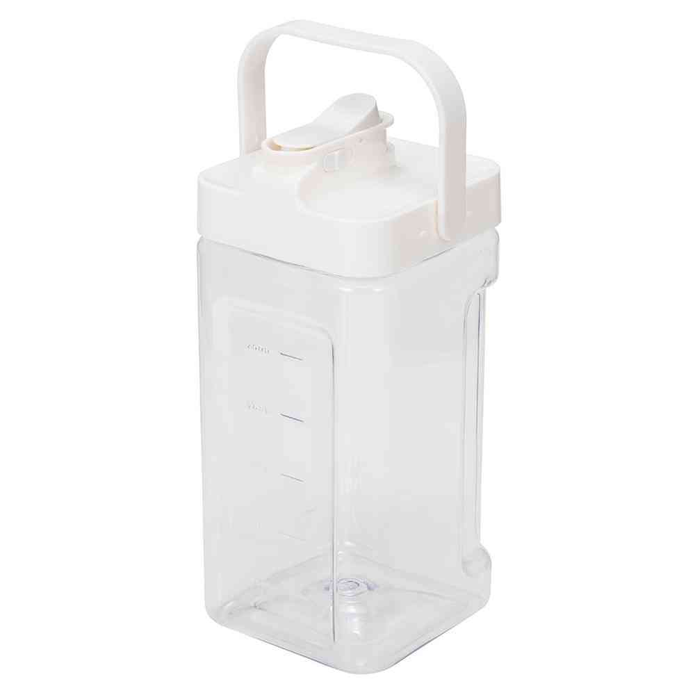 uca ユーシーエー 冷蔵庫に入れたまま注げるジャグ MEGATANK 1個