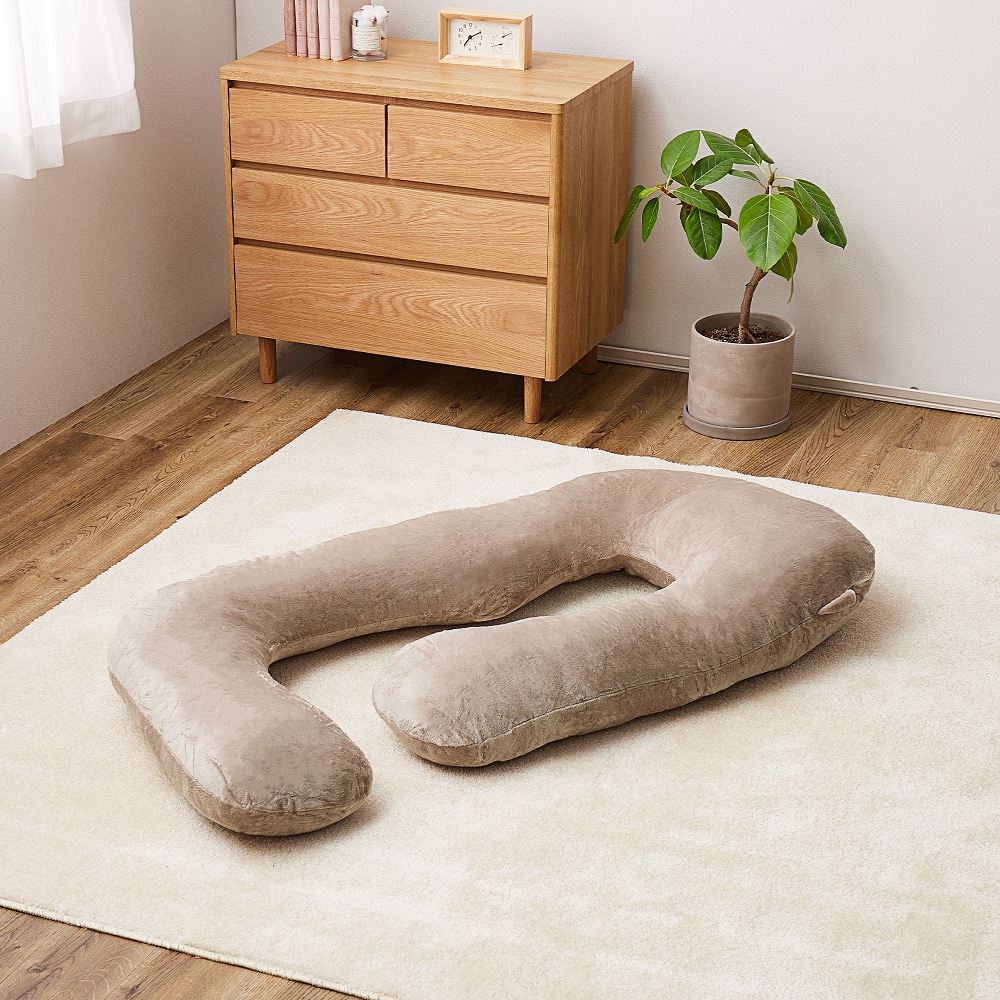 メレンゲタッチの抱き枕 G型 140×70cm ベージュ メーカー直送▼返品・キャンセル不可【他商品との同時購入不可】