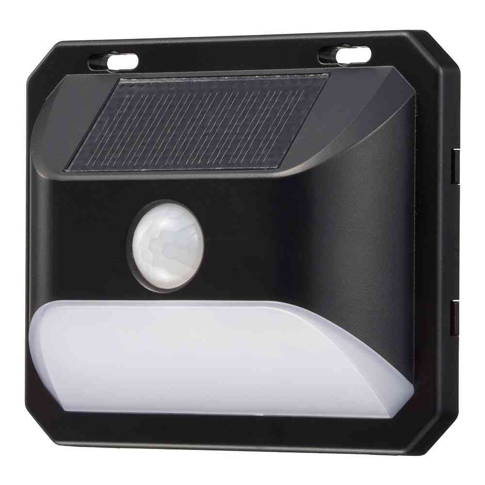 オーム電機 LEDセンサーウォールライト ソーラー 150ルーメン 1個