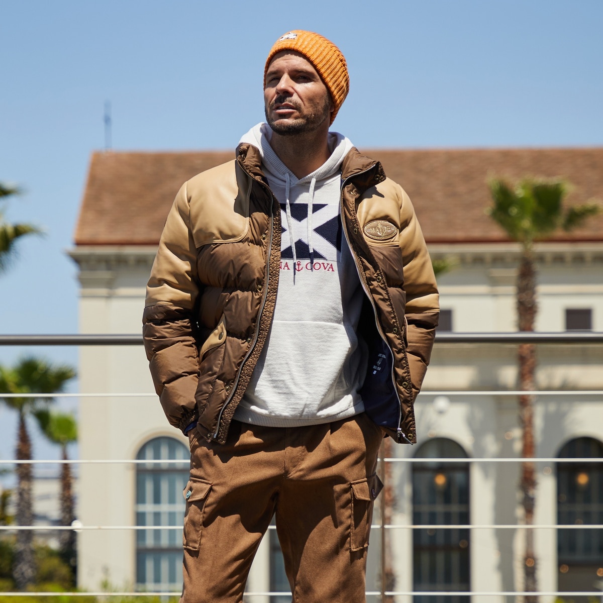 [SINA COVA(シナコバ)]レザー切替ダウンジャケット 24223920 ベージュ LL