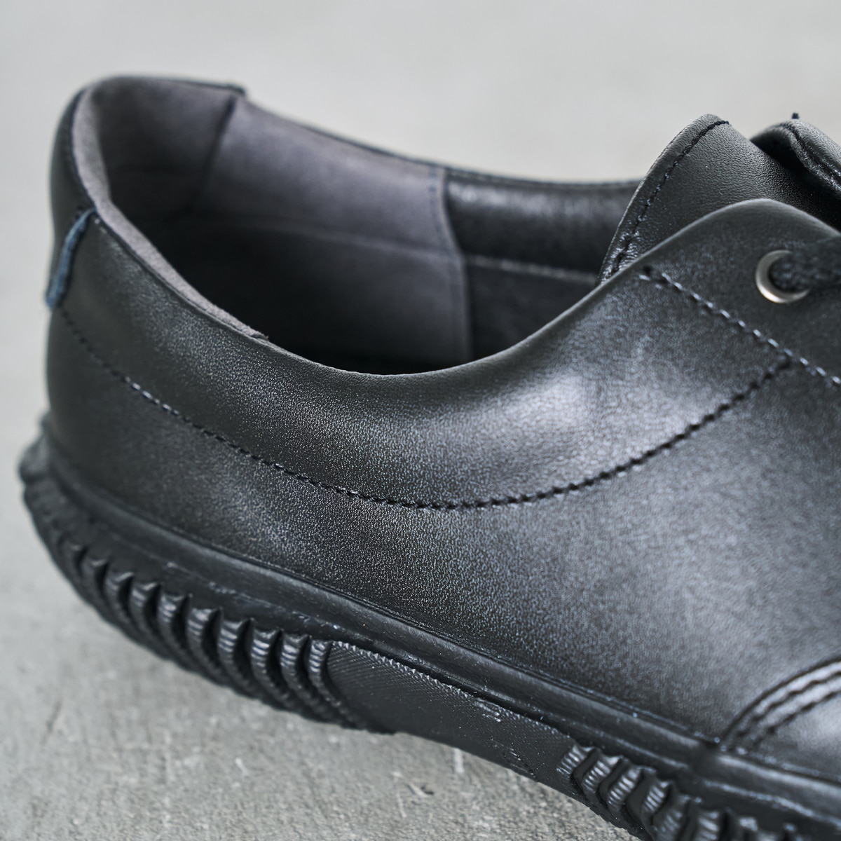 SPINGLE(スピングル) SP-270IL Black Lサイズ(26.5cm)