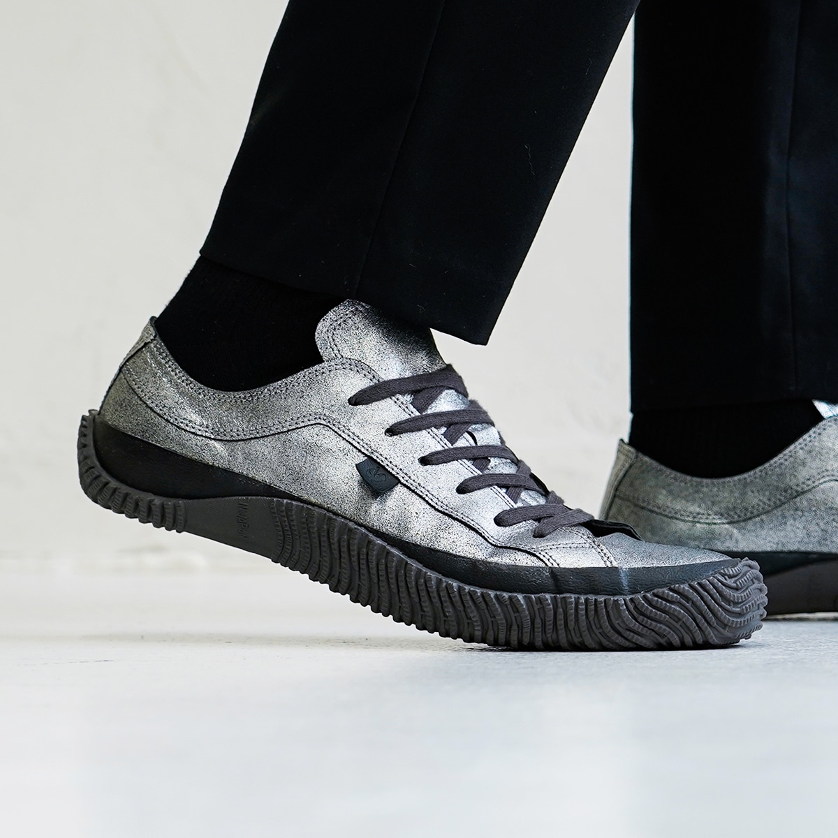 SPINGLE(スピングル) SP-110V Gunmetal Lサイズ(26.5cm)