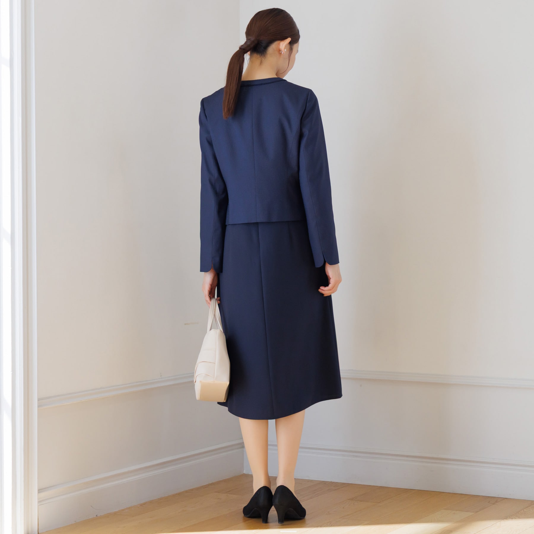 【東京ソワール】【洗える】ジャカードノーカラージャケット&袖シフォンワンピース 2点セット セレモニースーツ【学校行事・卒業式・入学式・七五三・結婚式】 ネイビー 9号