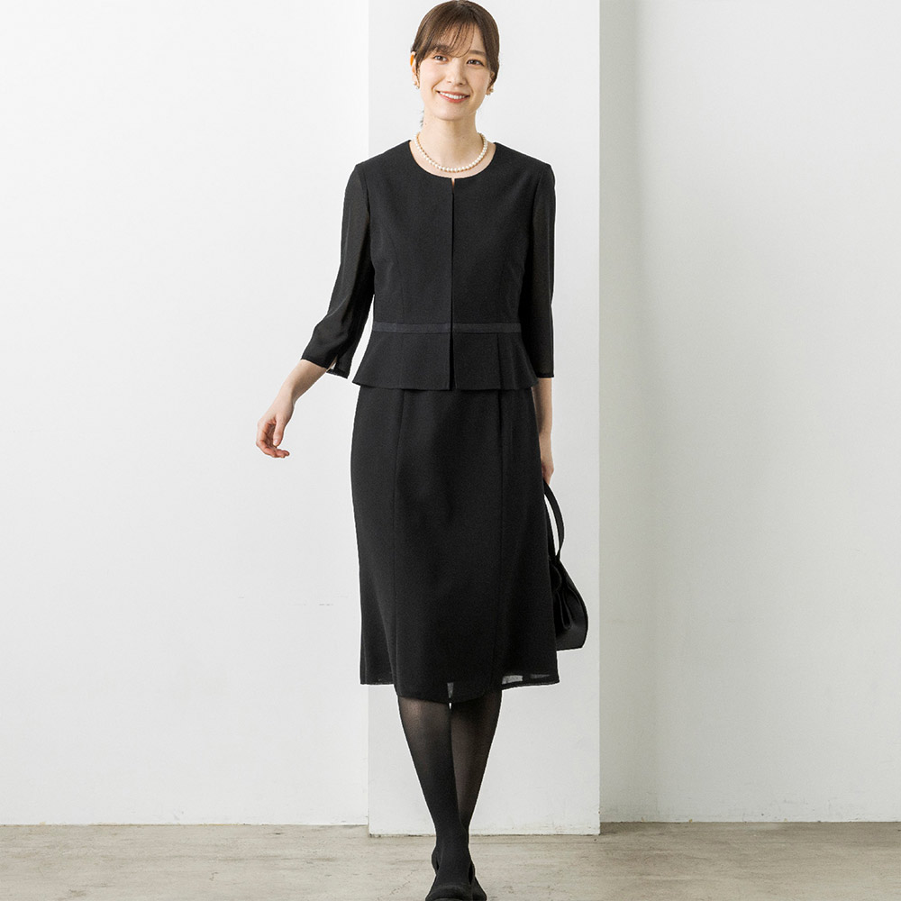 【東京ソワール】ノーカラーデザイン前開きファスナーウォッシャブルワンピース ブラック 13号