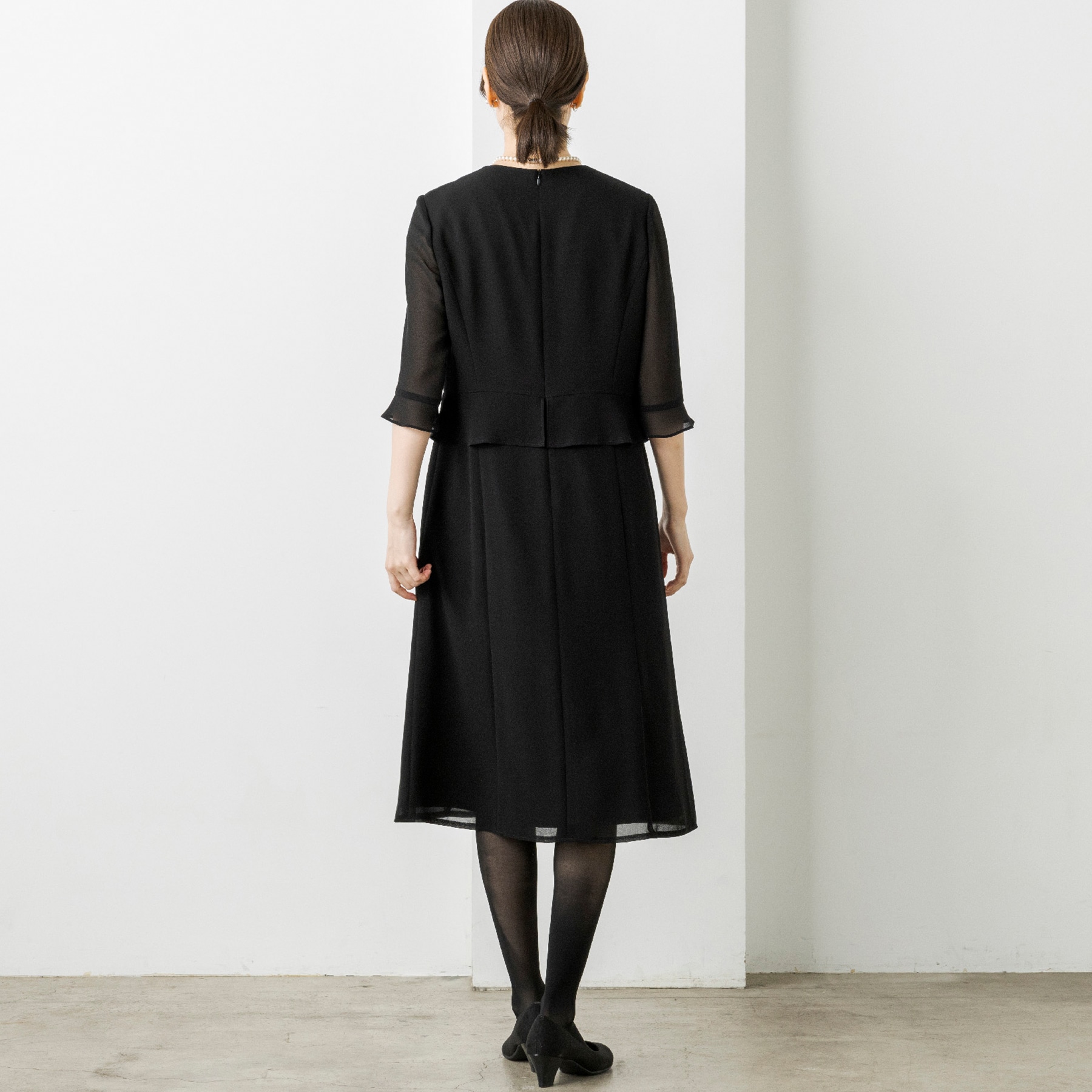 【東京ソワール】通気性抜群 洗えるブラックフォーマルワンピース ブラック 13号