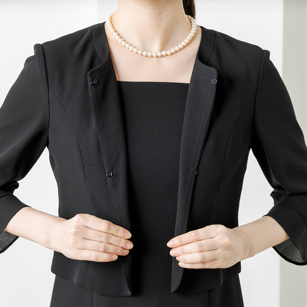 【東京ソワール】タックデザイン前開きファスナーウォッシャブルワンピース ブラック 7号