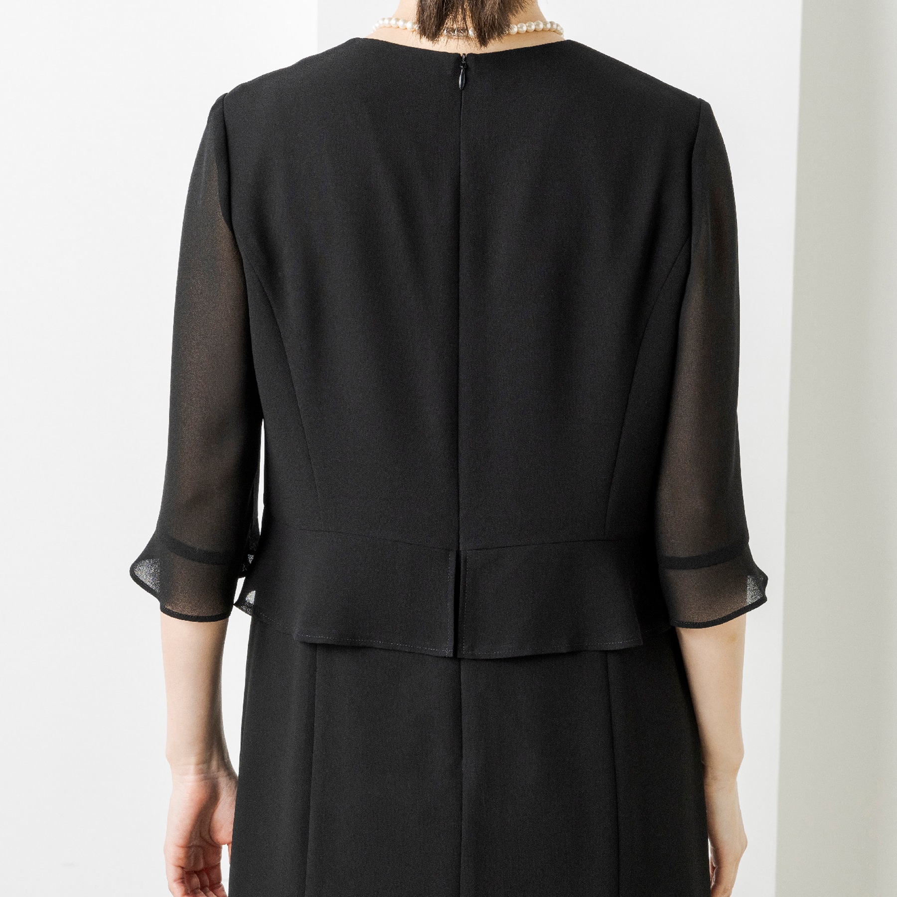 【東京ソワール】通気性抜群 洗えるブラックフォーマルワンピース ブラック 13号