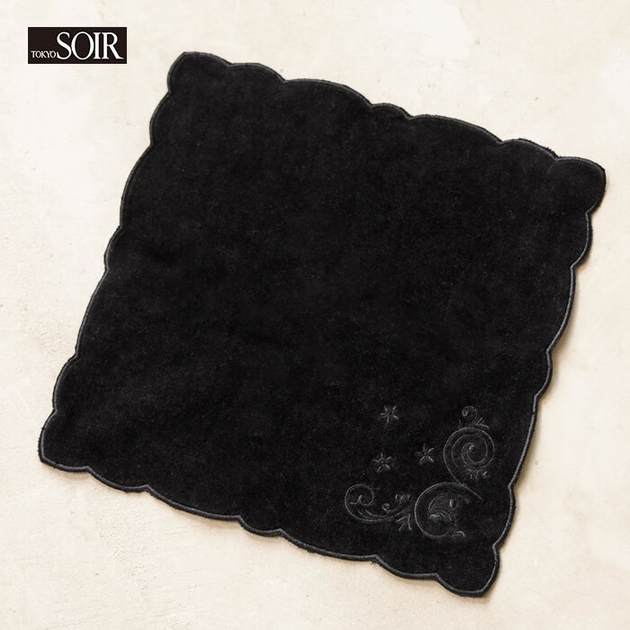 【東京ソワール】スカラップの刺繍入りタオルハンカチ