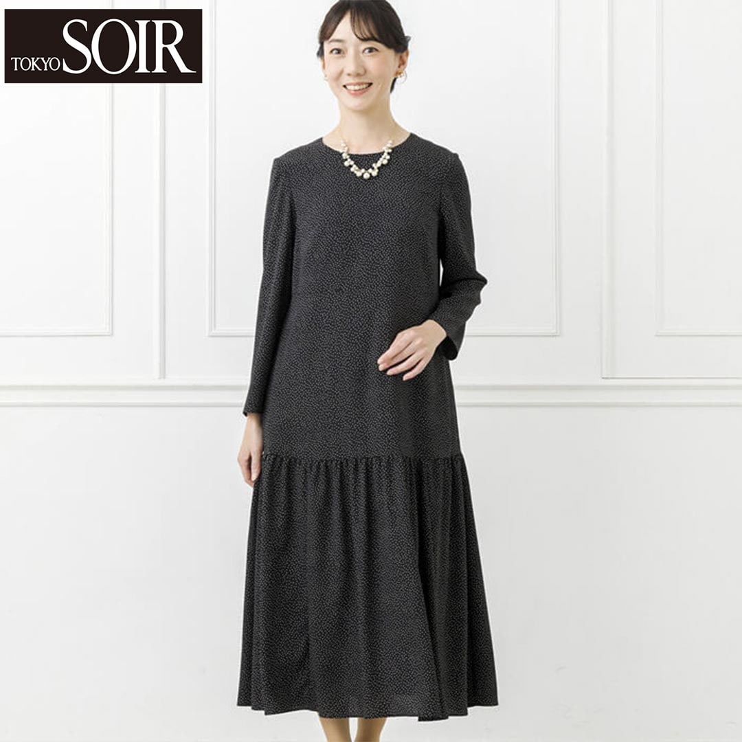 【東京ソワール】ピンドットプリントのワンピース（洗濯可能）